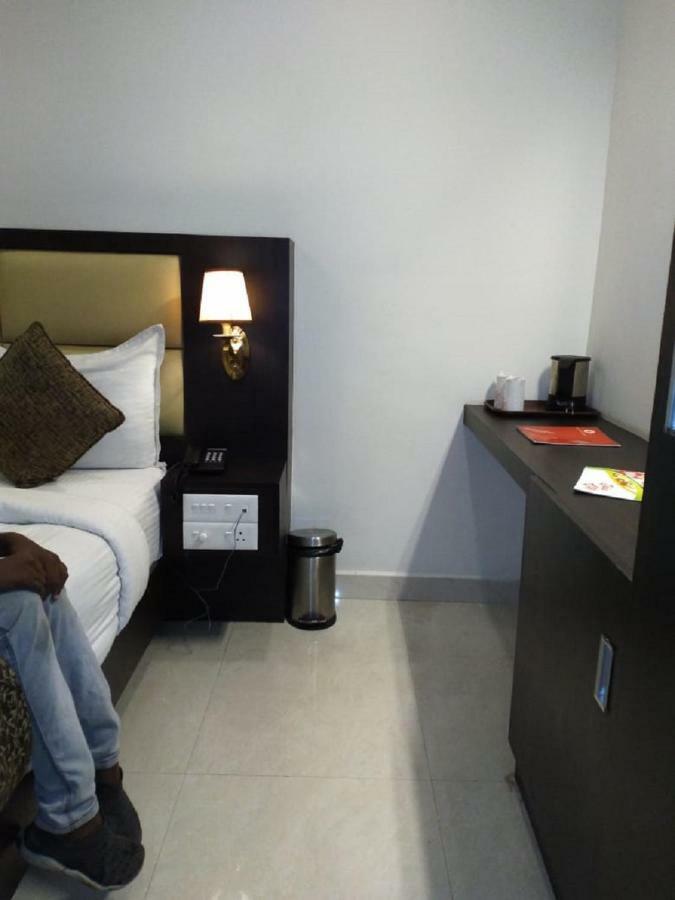 saravanaa residency Madurai Exterior foto