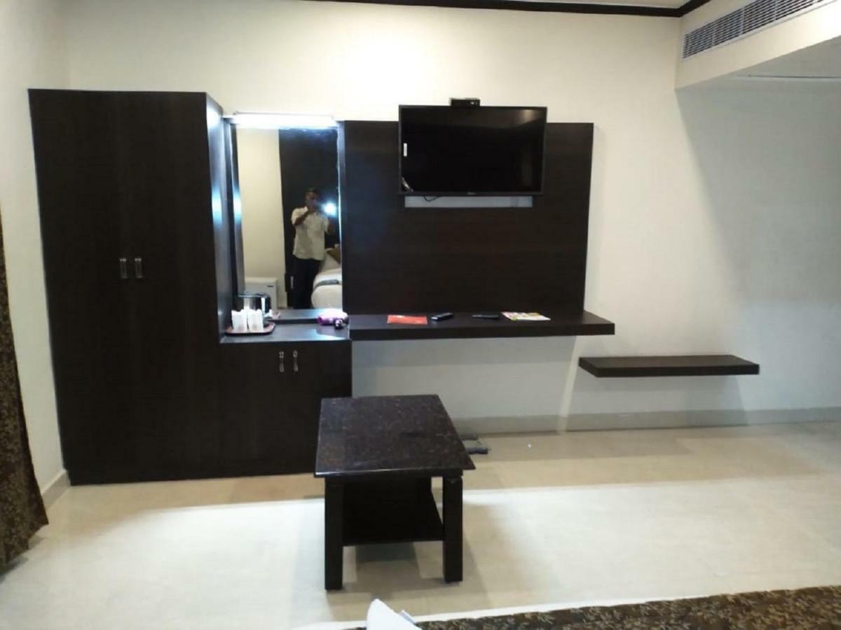 saravanaa residency Madurai Exterior foto